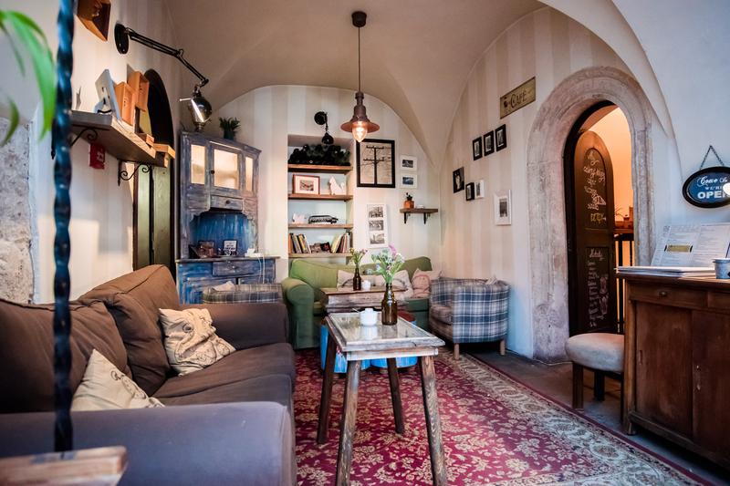 Atmosfera domowej kawiarni