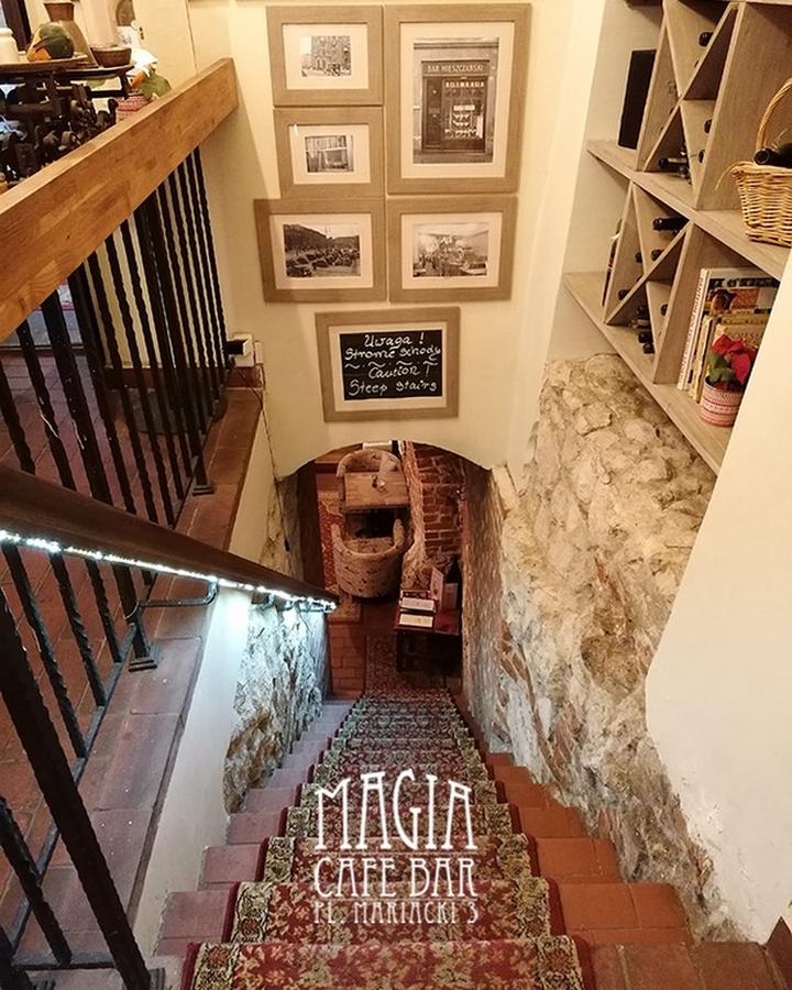 Romantyczna randka przy kawie