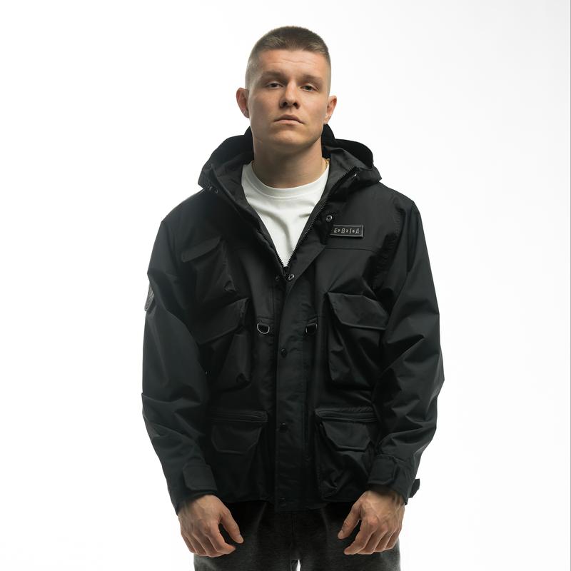 Czarna skórzana kurtka – klasyka, która nigdy nie wychodzi z mody